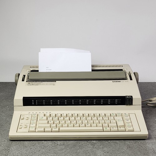 Elektronische schreibmaschine - elektronische,