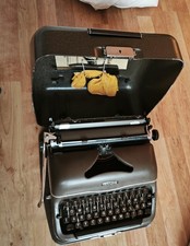 Reise Schreibmaschine TRIUMPH